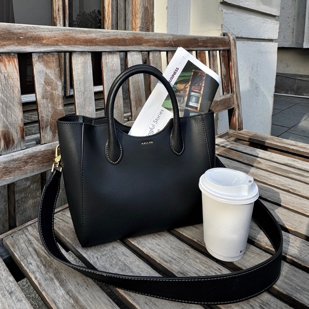 Aallyn New Black Leather Satchel Bag. - Picture 9 of 9